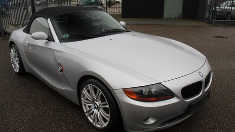 BMW Z4 • 2003 • 940,000 km