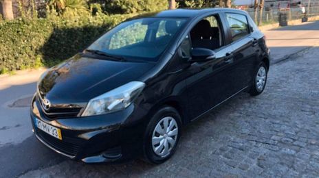 Toyota Yaris • 2012 • 180,000 km