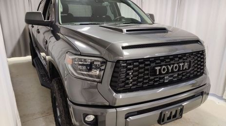Toyota Tundra • 2020 • 72,000 km