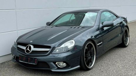 Mercedes-Benz SL • 2009 • 106,000 km