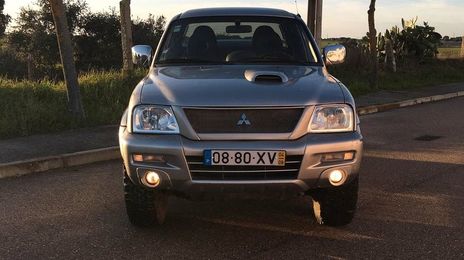 Mitsubishi L200 • 2004 • 190,000 km