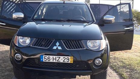 Mitsubishi L200 • 2009 • 340,000 km