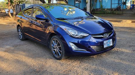 Hyundai Elantra • 2012 • 144,000 km