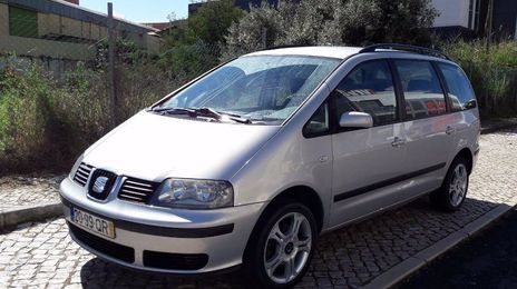 Seat Alhambra • 2000 • 260,000 km