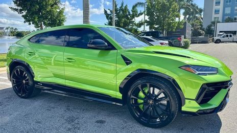 Lamborghini Urus • 2024 • 4,700 km
