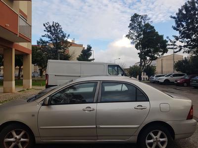 Toyota Corolla sedan • 2004 • 180,000 km