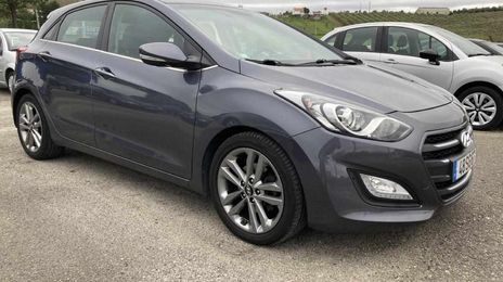 Hyundai i30 • 2016 • 209,600 km