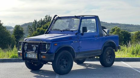 Suzuki Samurai • 1987 • 215,000 km