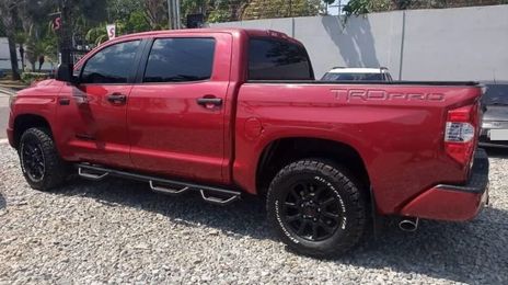 Toyota Tundra • 2017 • 97,000 km