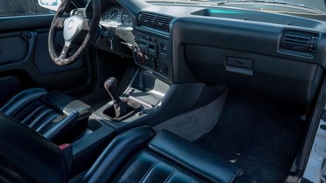 BMW 3 Series • 1990 • 176,000 km