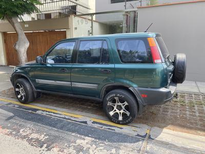Honda CR-V • 2000 • 250,000 km