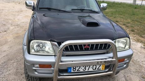 Mitsubishi L200 • 2001 • 250,000 km