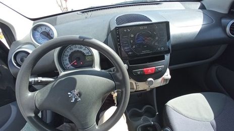 Peugeot 107 • 2006 • 129,859 km