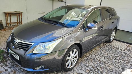 Toyota Avensis • 2009 • 165,000 km