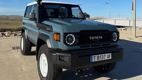 Toyota Land Cruiser • 1991 • 120,000 km