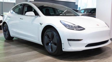 Tesla Model 3 • 2020 • 23,408 km