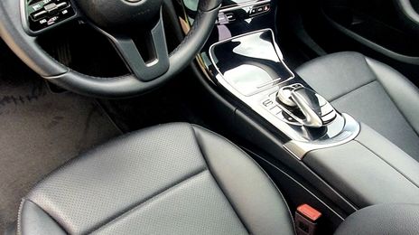 Mercedes-Benz C • 2020 • 35,000 km