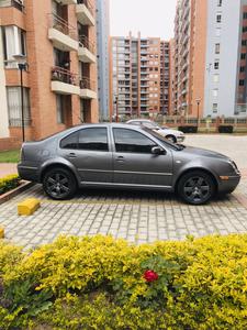 Volkswagen Jetta • 2005 • 94,000 km