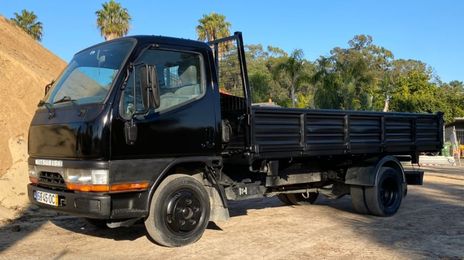 Mitsubishi Fuso canter • 1999 • 210,000 km