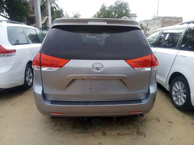 Toyota Sienna • 2012 • 21,000 km