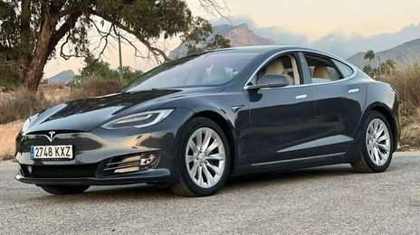 Tesla Model S • 2019 • 50,960 km