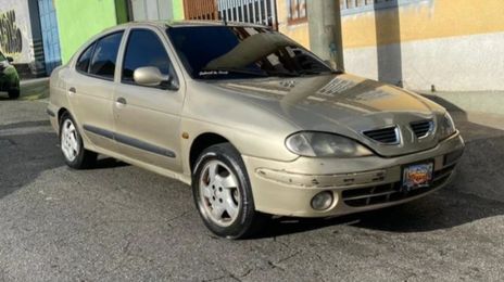 Renault Mégane • 2002 • 300,000 km