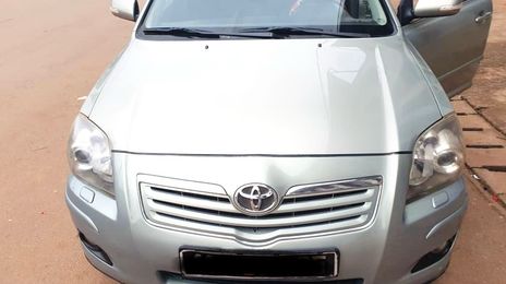 Toyota Avensis • 2008 • 100,000 km