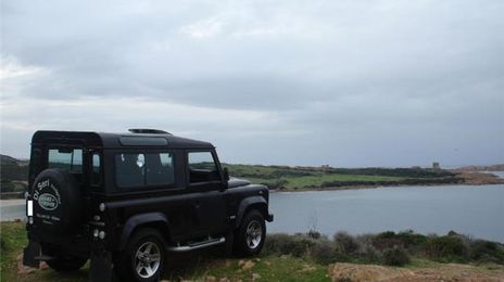 Land Rover Defender • 2009 • 59,900 km