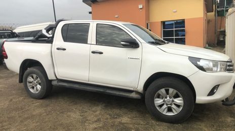 Toyota Hilux • 2016 • 32 km