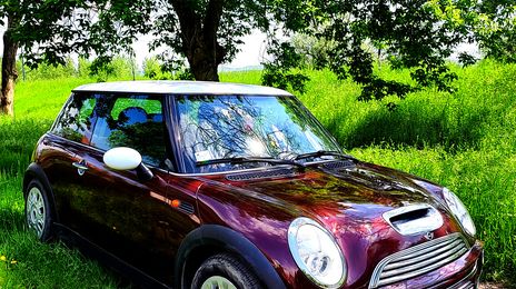 MINI Cooper • 2002 • 160,000 km