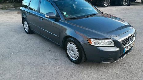 Volvo V50 • 2010 • 170,000 km