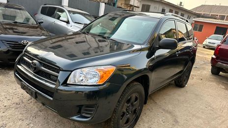 Toyota RAV4 • 2012 • 32 km