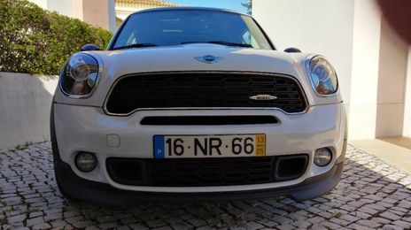 MINI Cooper • 2013 • 140,000 km