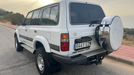 Toyota Land Cruiser • 1996 • 292,880 km