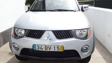 Mitsubishi L200 • 2006 • 90,000 km