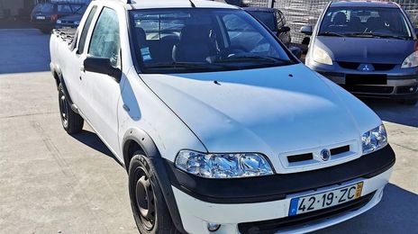 Fiat Strada • 2004 • 294,000 km