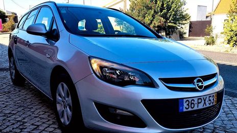 Opel Astra • 2015 • 89,999 km