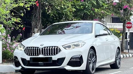 BMW i8 • 2021 • 120 km