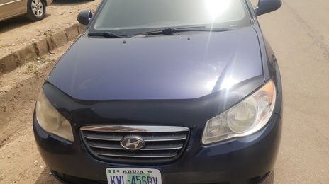 Hyundai Elantra • 2009 • 125,000 km