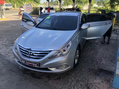 Hyundai Sonata • 2014 • 140,000 km