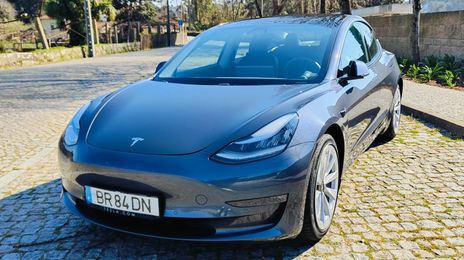 Tesla Model 3 • 2021 • 2,021 km