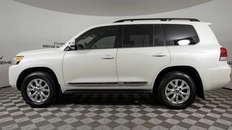Toyota Land Cruiser • 2019 • 56,725 km