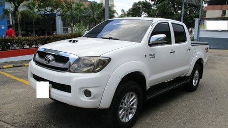 Toyota Hilux • 2011 • 148,000 km