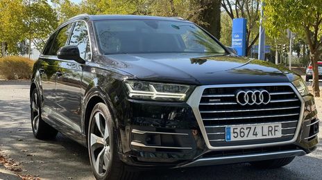 Audi Q7 • 2017 • 97,800 km