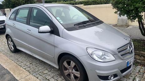 Mercedes-Benz Class B • 2011 • 102,000 km