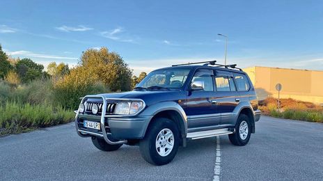 Toyota Land Cruiser • 1998 • 279,000 km
