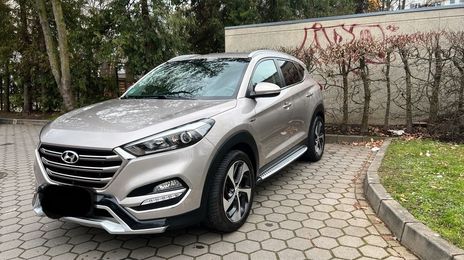 Hyundai Tucson • 2017 • 100,000 km