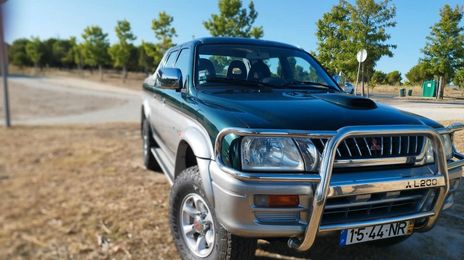 Mitsubishi L200 • 1999 • 300,000 km