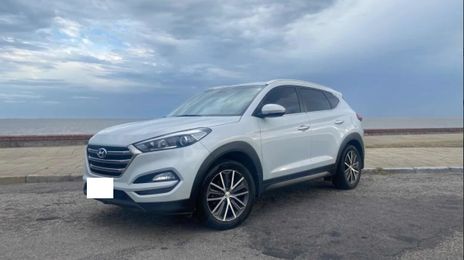 Hyundai Tucson • 2016 • 99,000 km