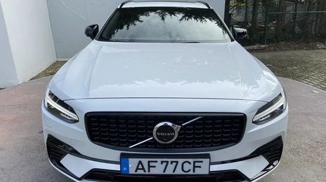Volvo V90 • 2021 • 30,000 km